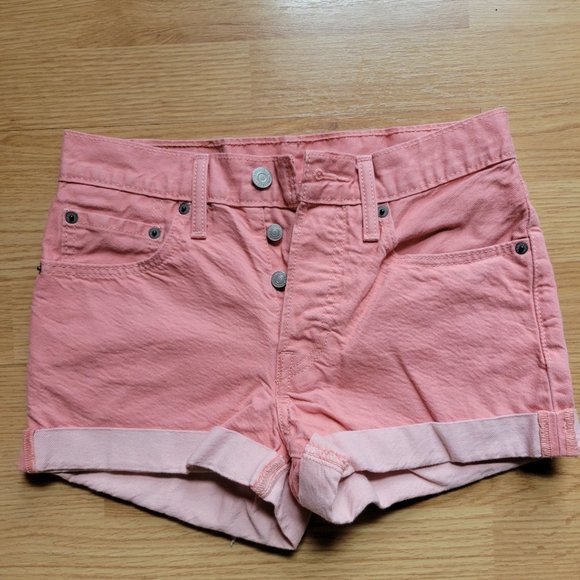 Women's Levi's  501 Coral/Peach cuffed Shorts - Picture 1 of 3